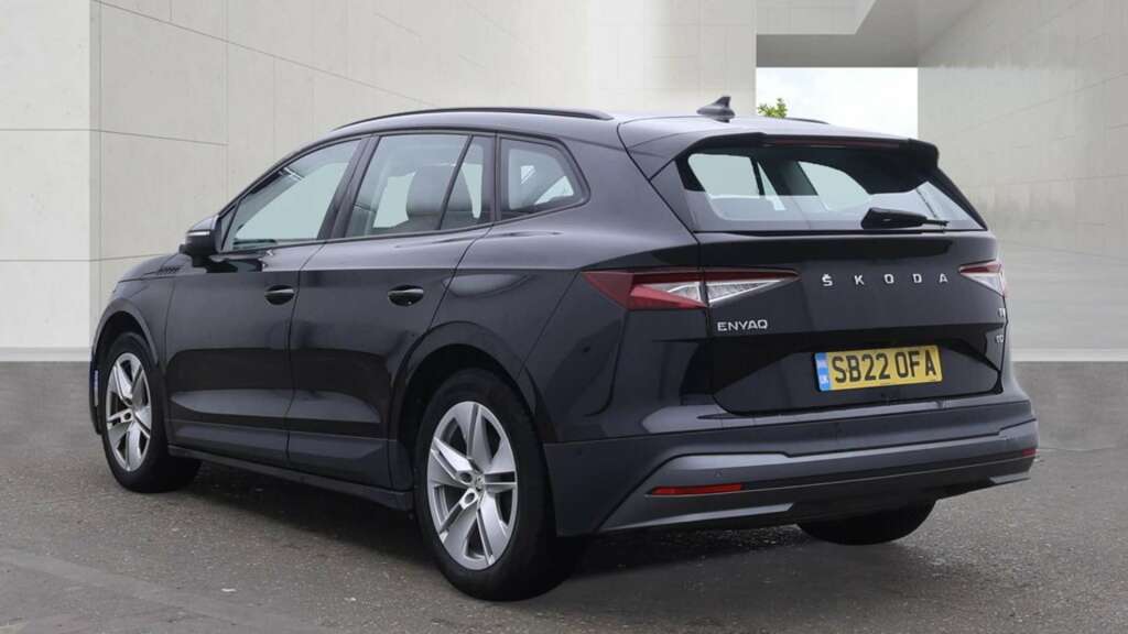 Skoda ENYAQ Iv 62Kwh 60 Suv Dc120kw 179 P Black #3