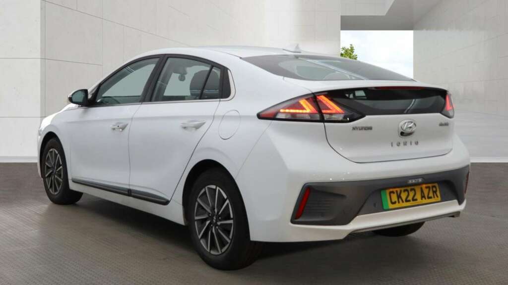 Hyundai Ioniq 38.3Kwh Premium Hatchback 136 P White #3