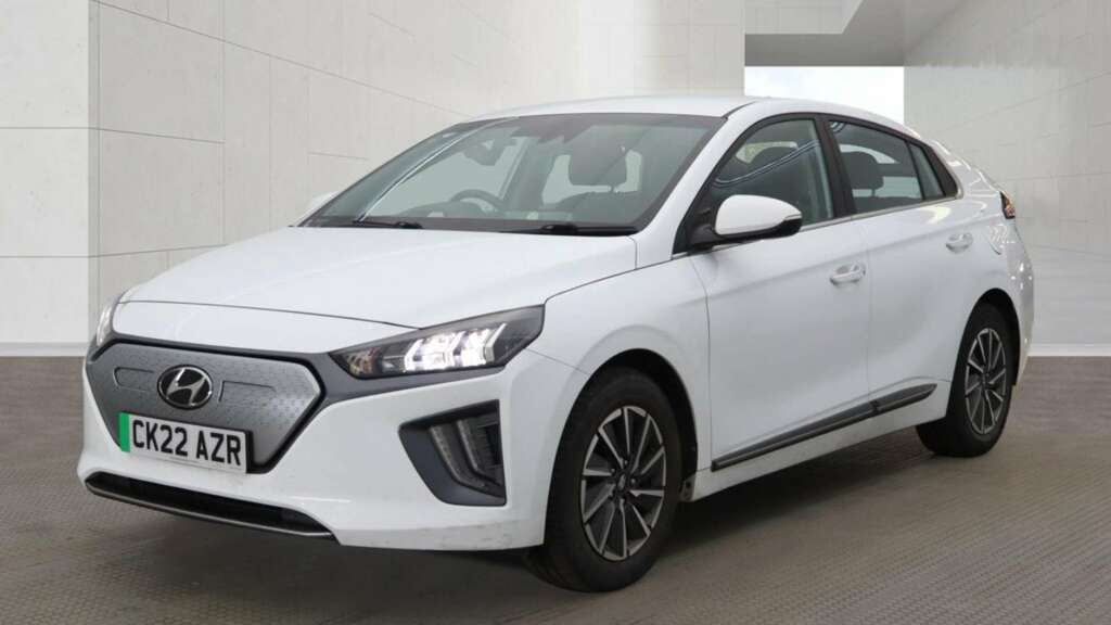 Hyundai Ioniq 38.3Kwh Premium Hatchback 136 P White #2