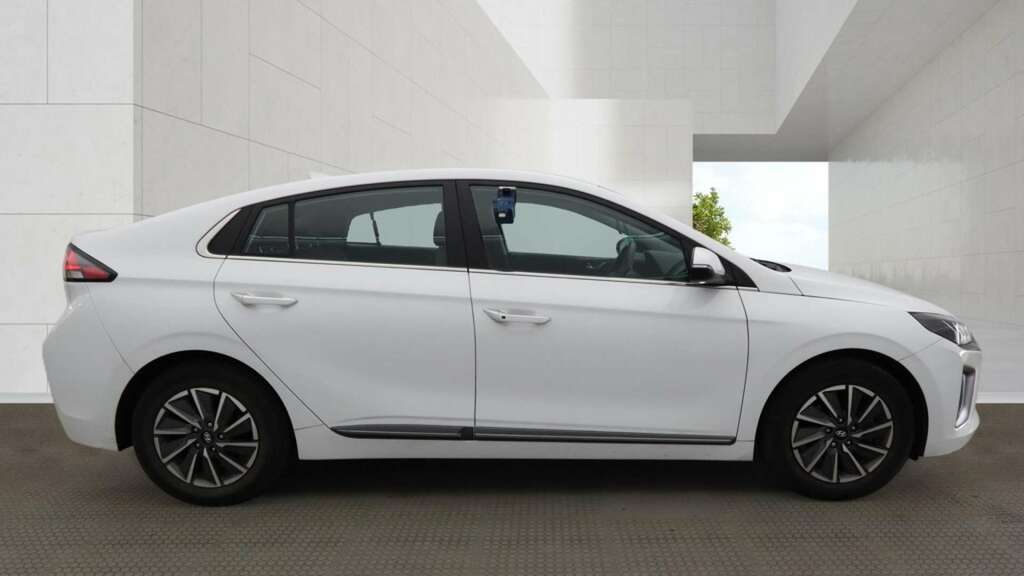 Hyundai Ioniq 38.3Kwh Premium Hatchback 136 P White #5