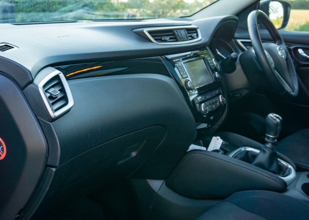 Nissan Qashqai Qashqai N-tec Dig-t Cvt Silver #38