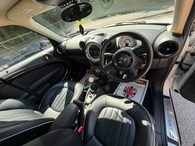 Mini Countryman 1.6L Cooper D Business Silver #16