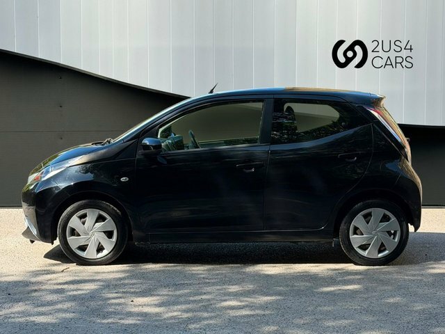 Toyota Aygo 1.0 Vvt-i X-play Hatchback Euro Black #4