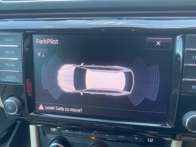 Skoda Superb 2.0 Tdi Se Estate Euro 6 Ss White #20