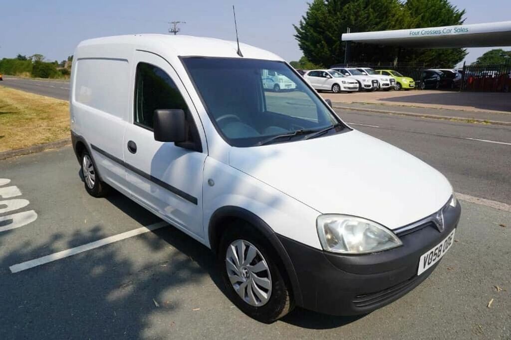 Vauxhall Combo Diesel White