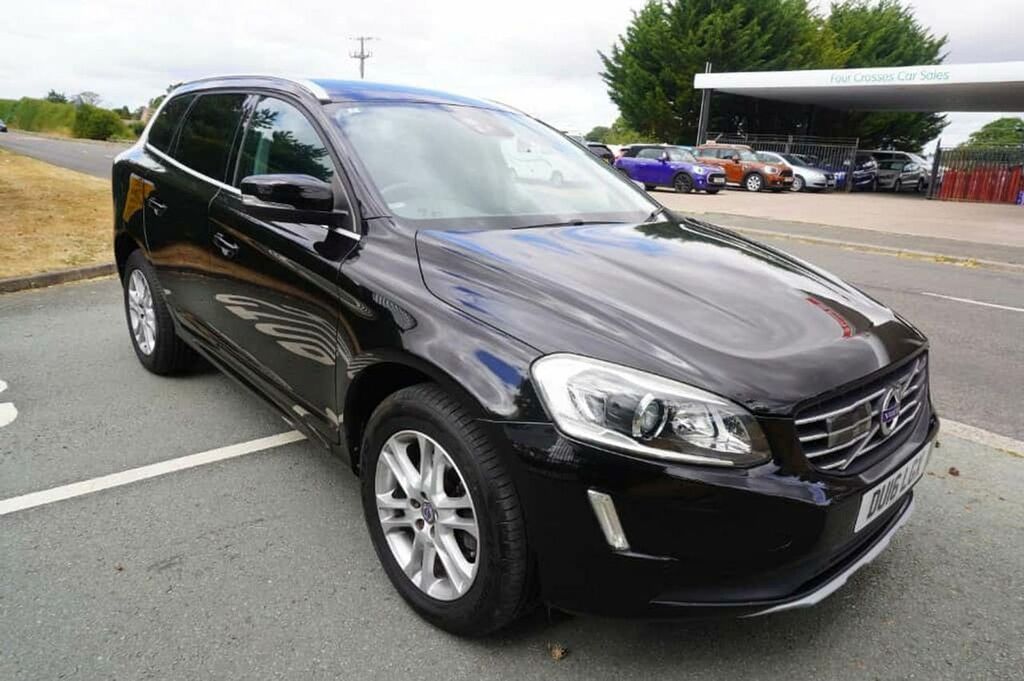 Volvo XC60 2.0 D4 Se Lux Nav 25735 Miles Black