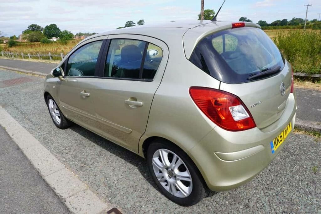 Vauxhall Corsa Design 16V Gold #5