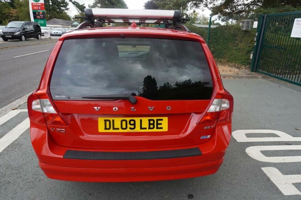 Volvo V70 2.4Cc T5 Se Lux...only 15866 Miles Red #6