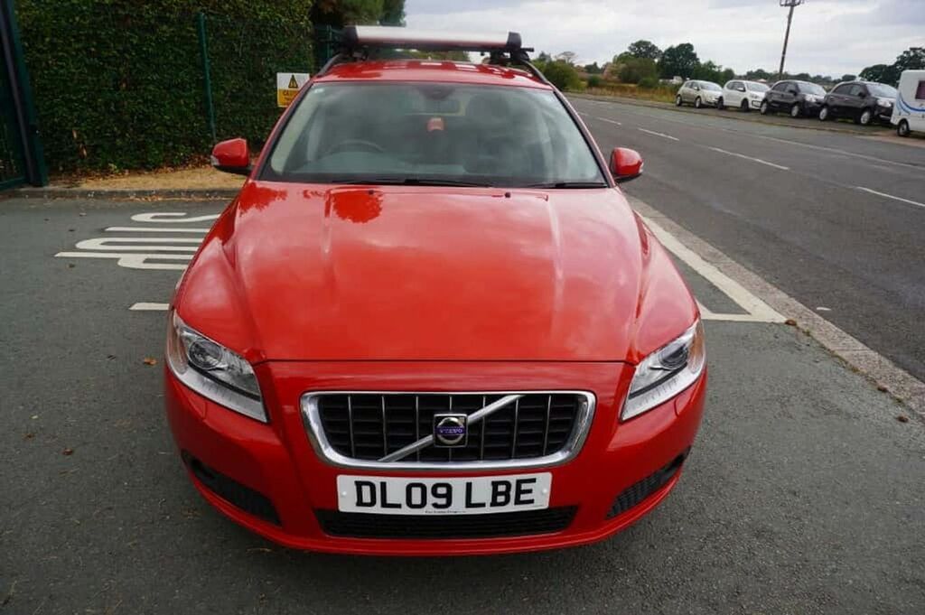 Volvo V70 2.4Cc T5 Se Lux...only 15866 Miles Red #2