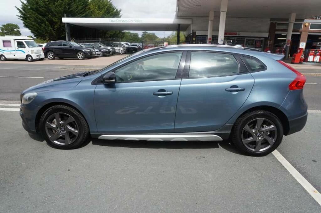 Volvo V40 Cross Country 2.0 T5 Cross Country Blue #4
