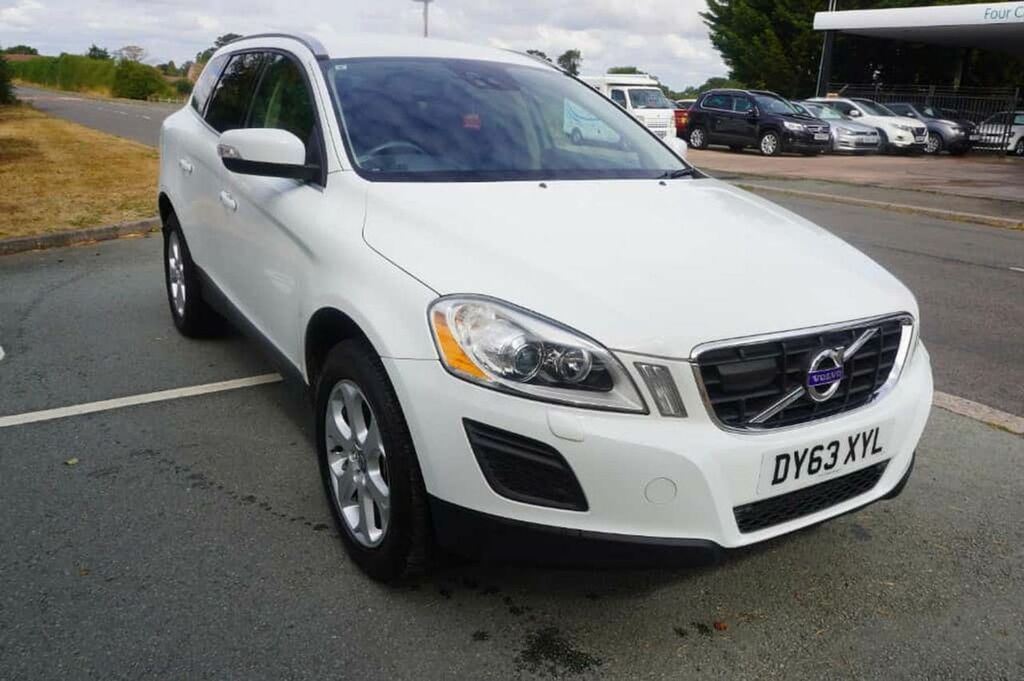 Volvo XC60 2.0 T5 Se Lux Safety Package White