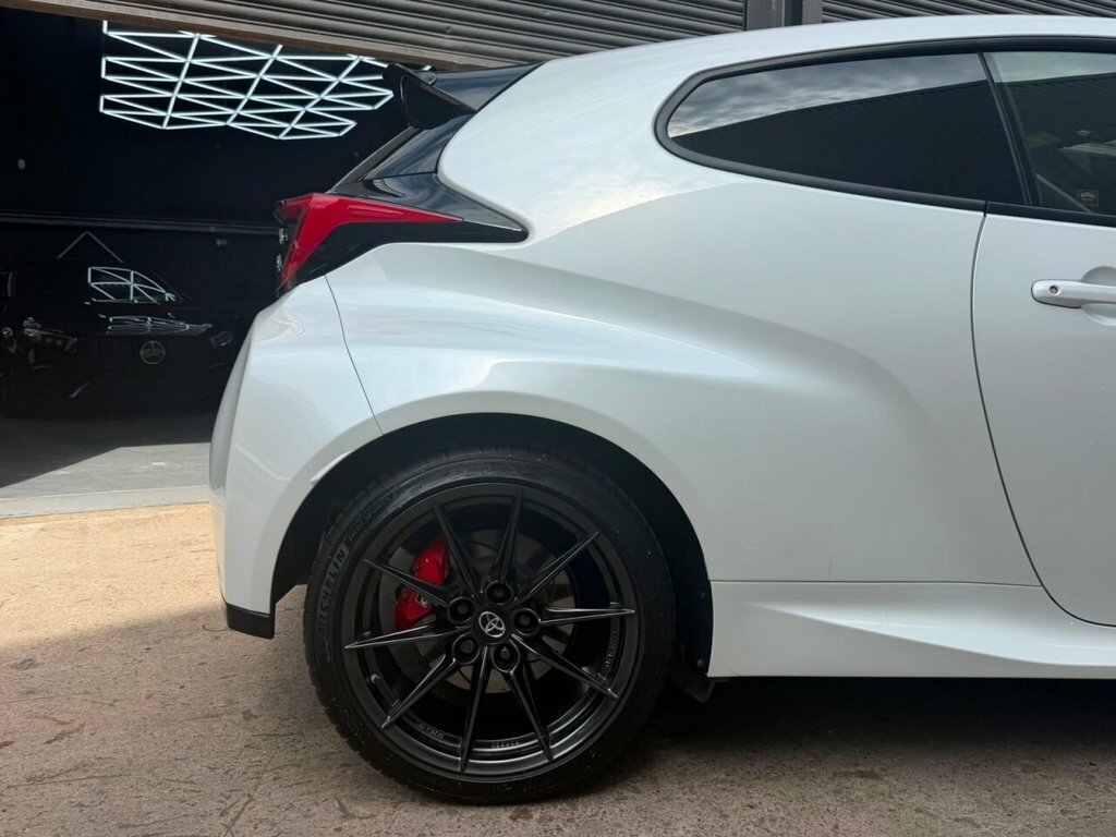 Toyota Yaris 1.6T Gr Circuit Hatchback Awd Eu MK71KUU White #6