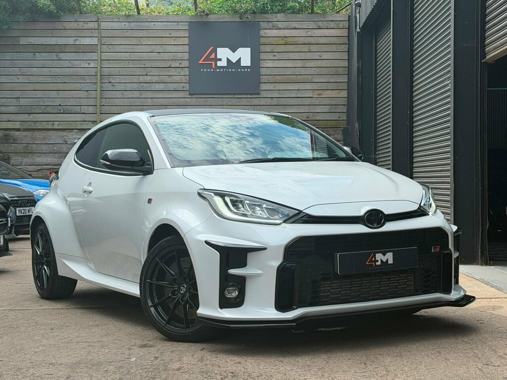 Toyota Yaris 1.6T Gr Circuit Hatchback Awd Eu MK71KUU White