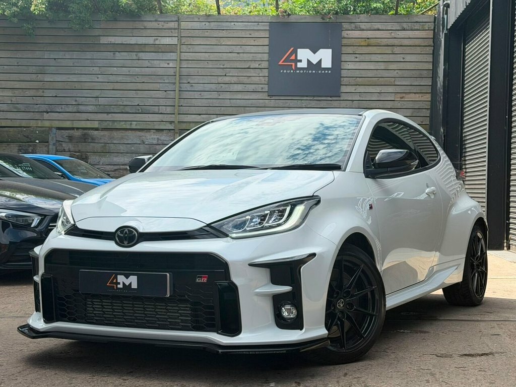 Toyota Yaris 1.6T Gr Circuit Hatchback Awd Eu MK71KUU White #2