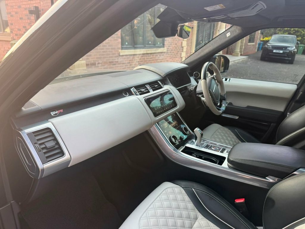 Land Rover Range Rover Sport 5.0 Range Rover Sport Svr Sc 4Wd Black #9