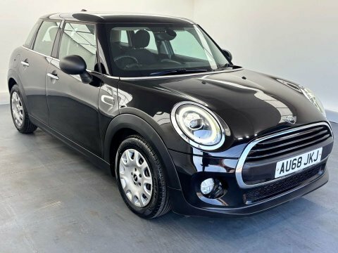 Mini Hatch 1.5 One AU68JKJ Black #3