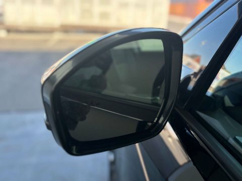 Land Rover Discovery Sport 2.0 Discovery Sport Black #3