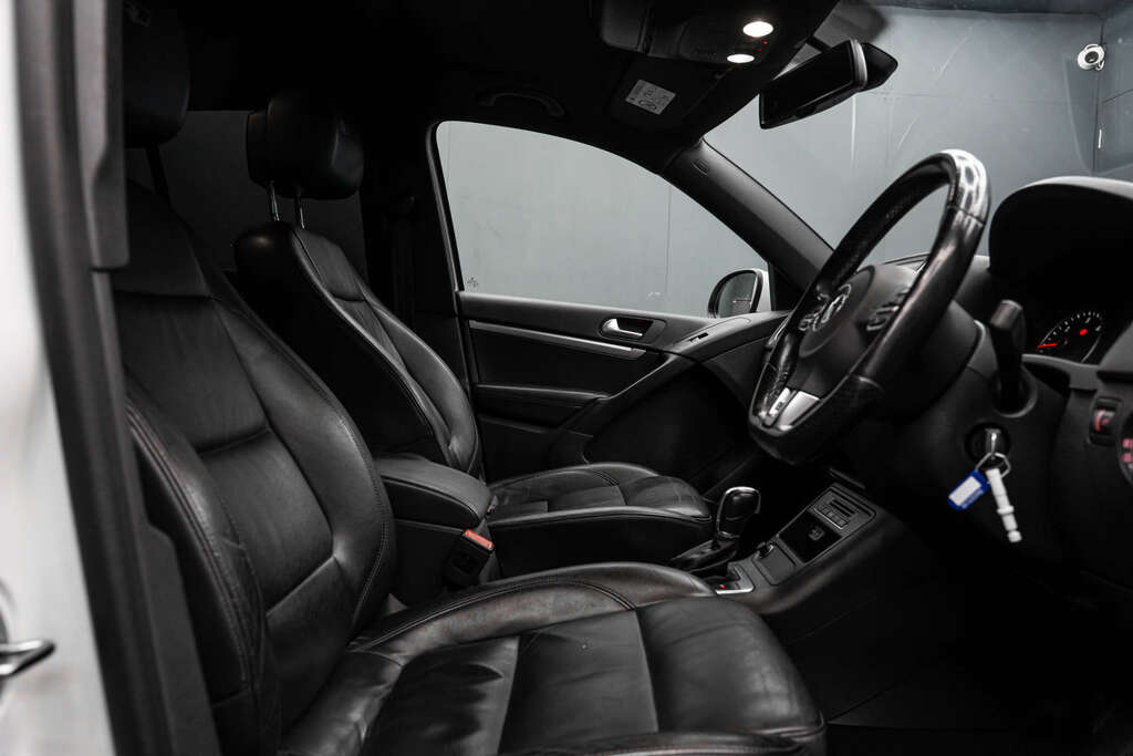 Volkswagen Tiguan R-line Edition Tdi Bluemotion Technology 4Motion S RF65UOJ #6