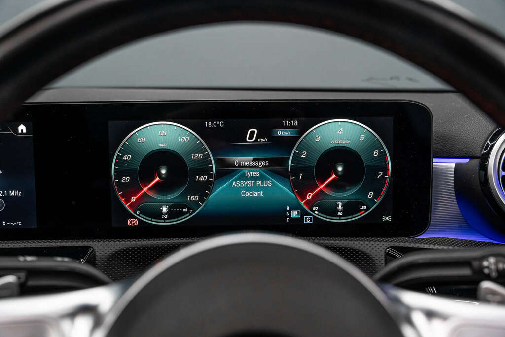 Mercedes-Benz A Class Amg Line Premium Plus Night Edition  #4