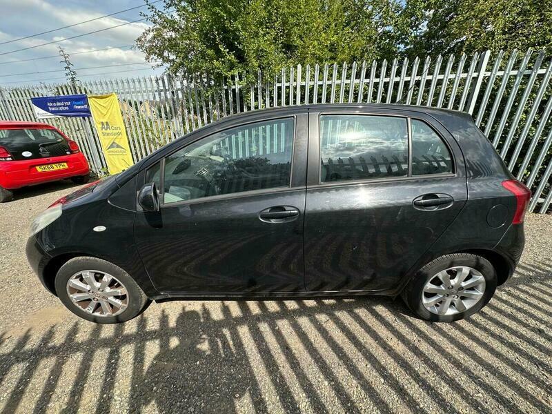 Toyota Yaris 1.3 Vvt-i Tr Black #5