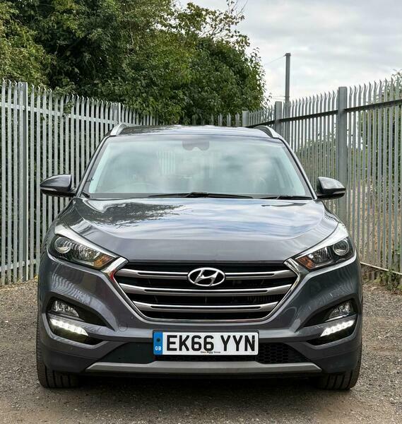 Hyundai Tucson 2.0 Crdi Premium EK66YYN Grey #2
