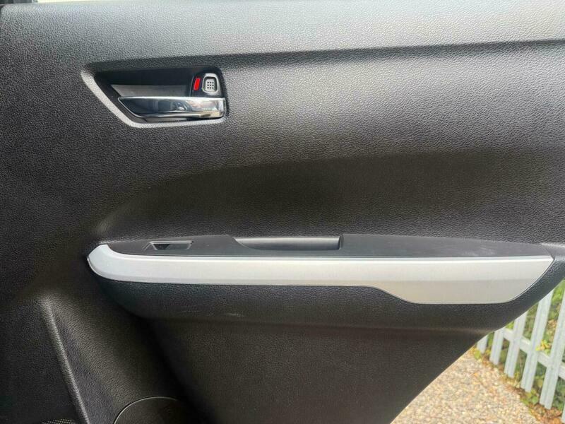 Suzuki Grand Vitara Kuro White #31