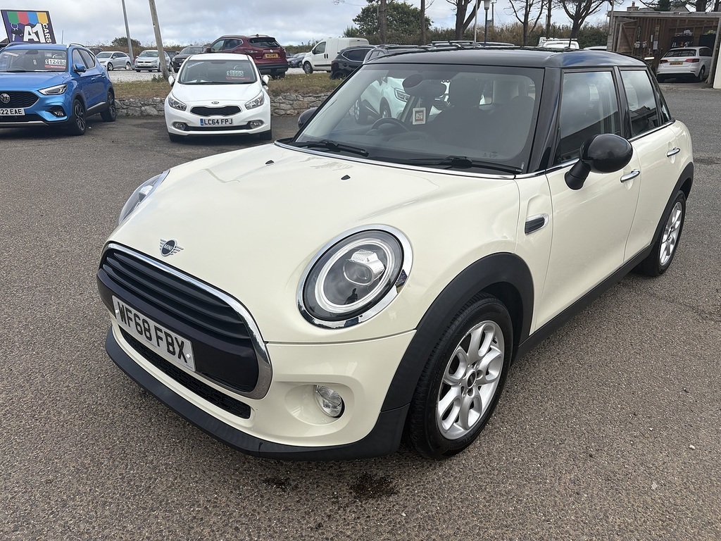 Mini Hatch Cooper WF68FBX Brown