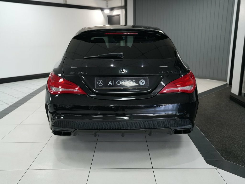 Mercedes-Benz CLA Class 2L Amg Black #5