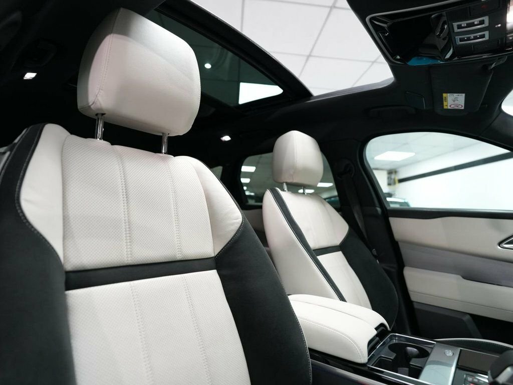 Land Rover Range Rover Velar 2L Edition Black #3