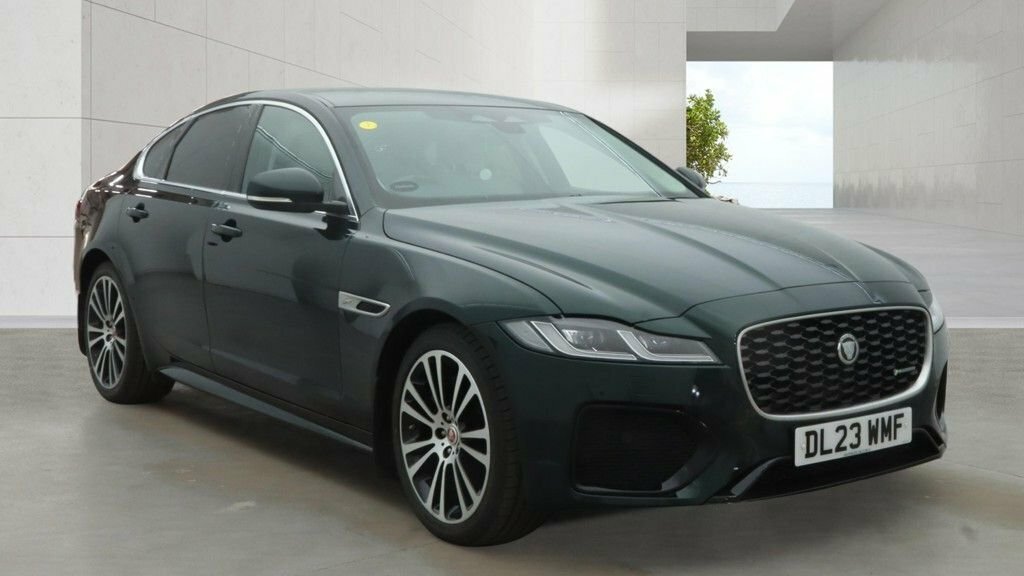 Jaguar XF 2L R-dynamic Se Green
