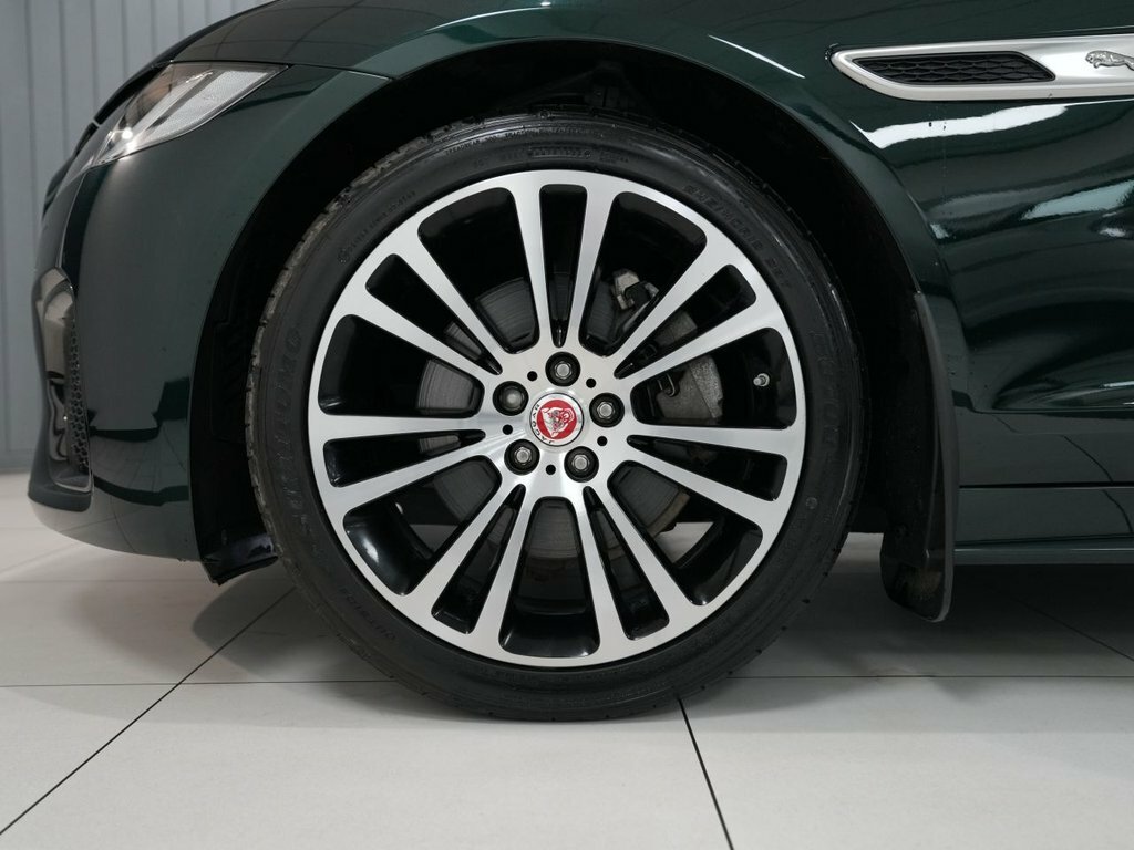Jaguar XF 2L R-dynamic Se Green #4