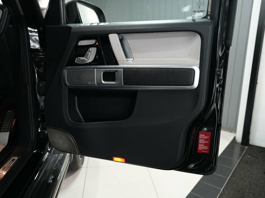 Mercedes-Benz G Class G63 Carbon Edition 9G-tronic Black #11