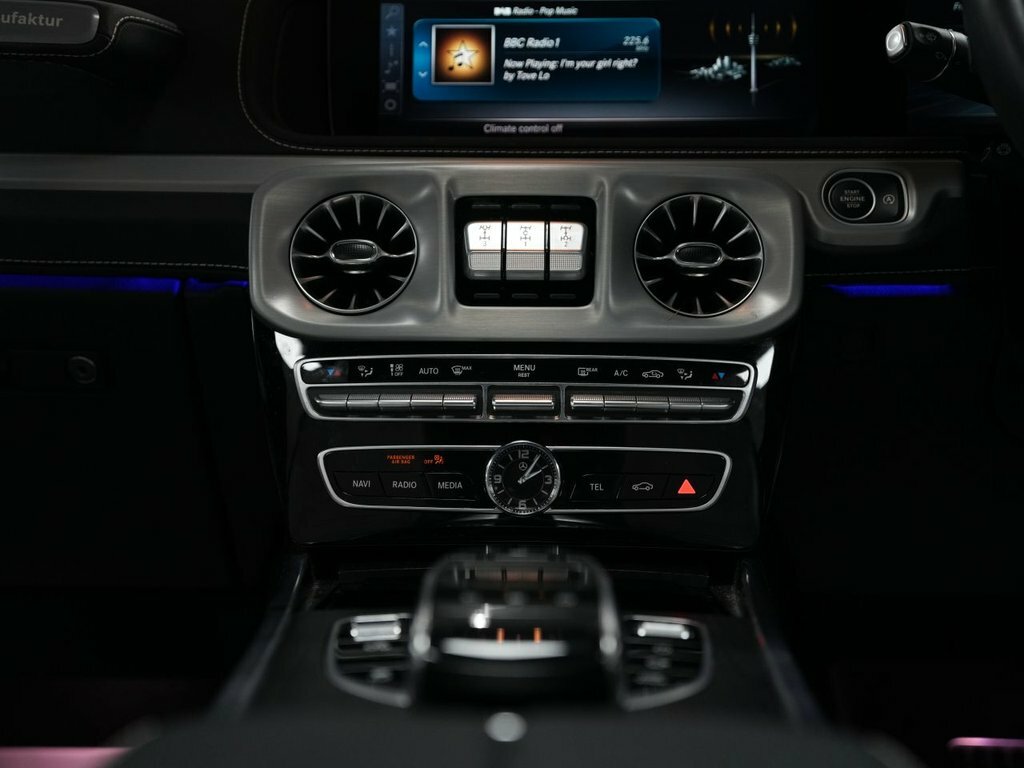 Mercedes-Benz G Class G63 Carbon Edition 9G-tronic Black #33
