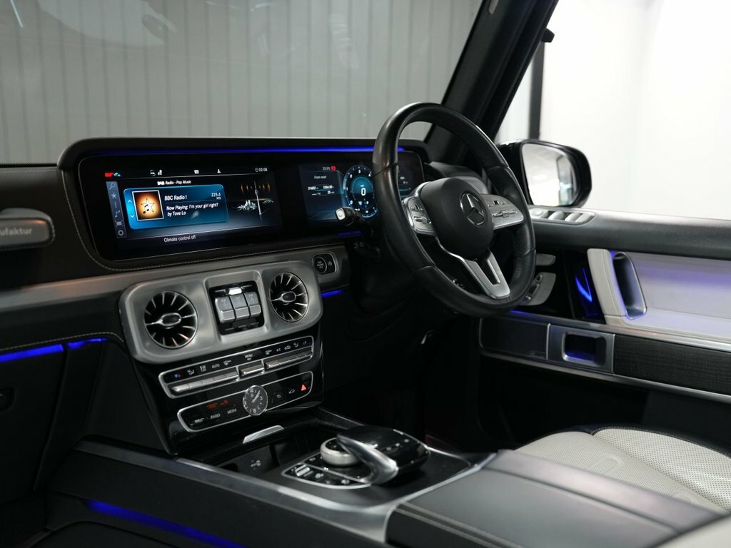 Mercedes-Benz G Class G63 Carbon Edition 9G-tronic Black #40