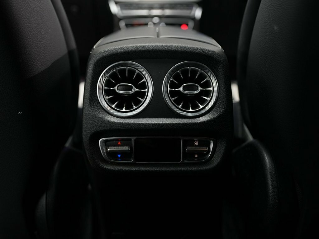 Mercedes-Benz G Class G63 Carbon Edition 9G-tronic Black #35
