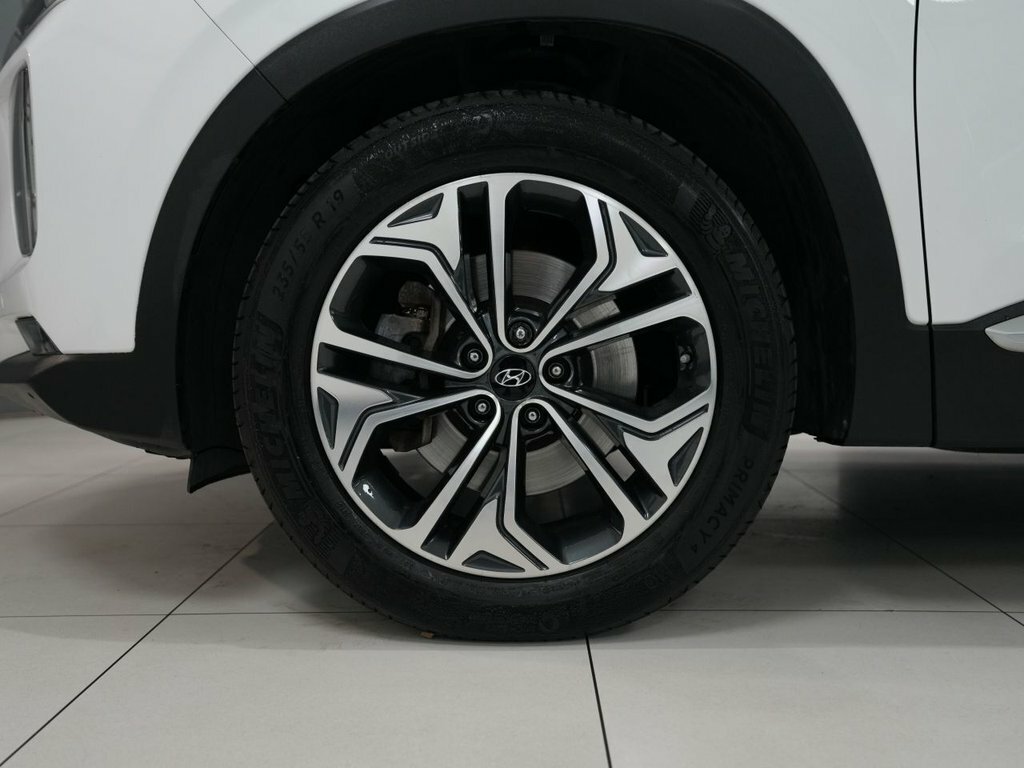 Hyundai Santa Fe 2.2L Premium Se White #5