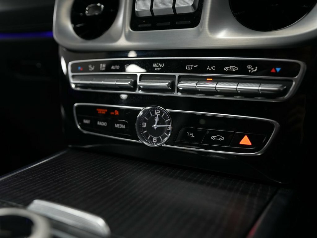 Mercedes-Benz G Class G400d Amg Line Premium 9G-tronic Black #38