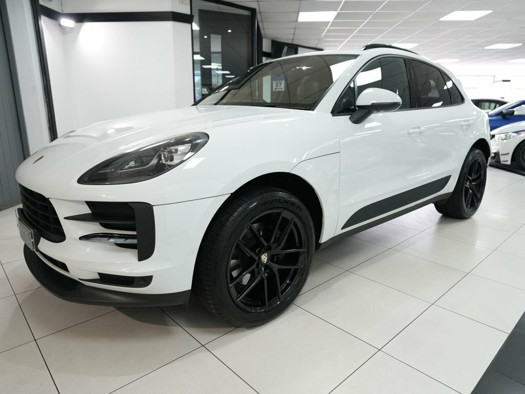 Porsche Macan 2L Null White #4
