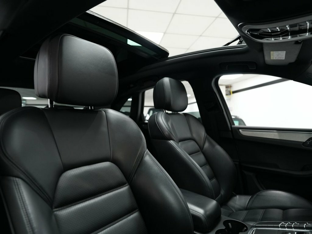 Porsche Macan 2L Null White #3