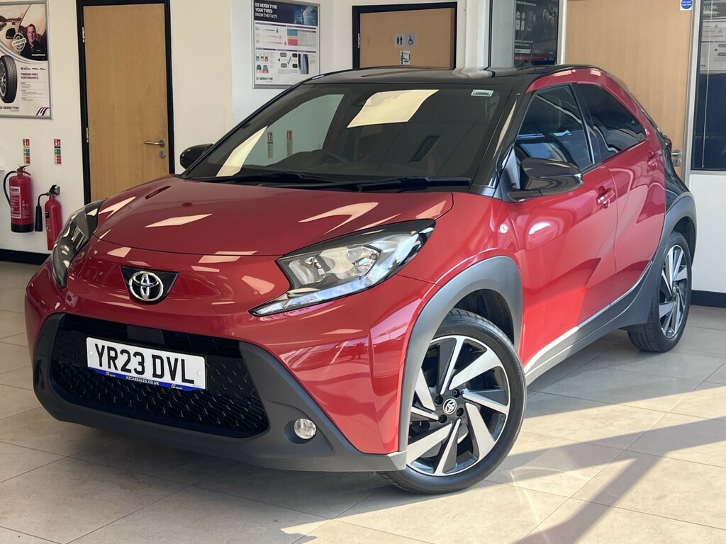 Toyota Aygo X 1.0 Vvt-i Edge Red #3
