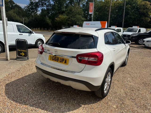 Mercedes-Benz GLA Class Gla200 Se Euro 6 White #5