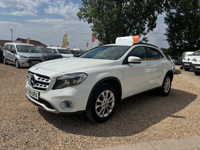 Mercedes-Benz GLA Class Gla200 Se Euro 6 White #2