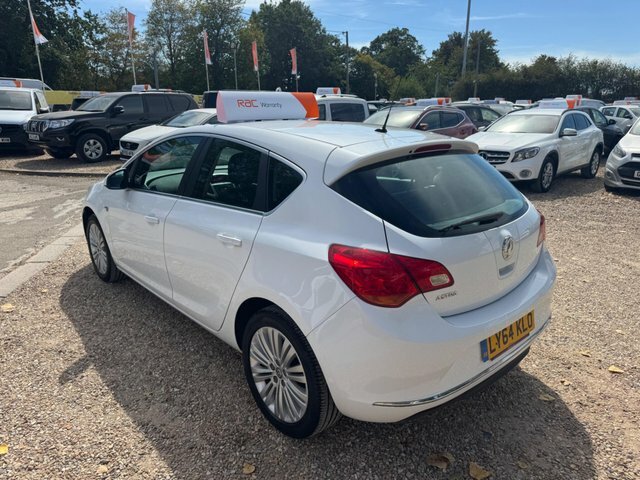 Vauxhall Astra 16V Excite Euro 5 White #6