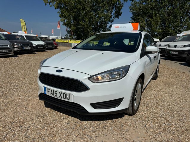 Ford Focus Studio 5dr White #5