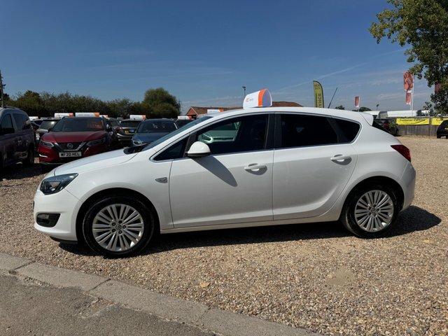 Vauxhall Astra Excite Euro 6 White #3
