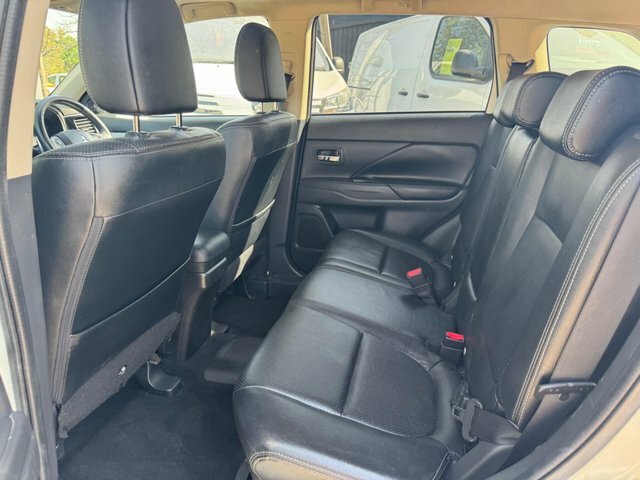 Mitsubishi Outlander 2.0H 12Kwh Gx3h Cvt 4Wd Euro 5 Ss White #23