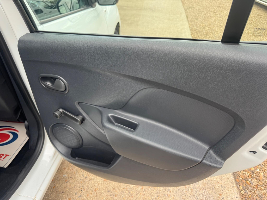 Dacia Sandero 0.9 Tce Laureate Euro 6 Ss #18