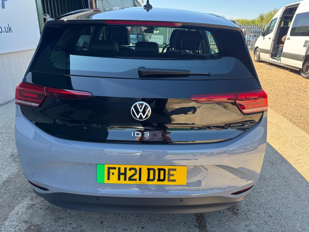 Volkswagen ID.3 Family 58Kwh Pro 145Ps 18 East White #8