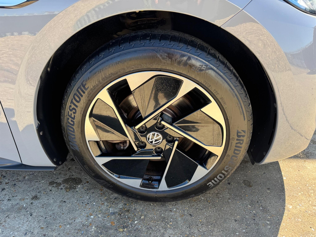 Volkswagen ID.3 Family 58Kwh Pro 145Ps 18 East White #22