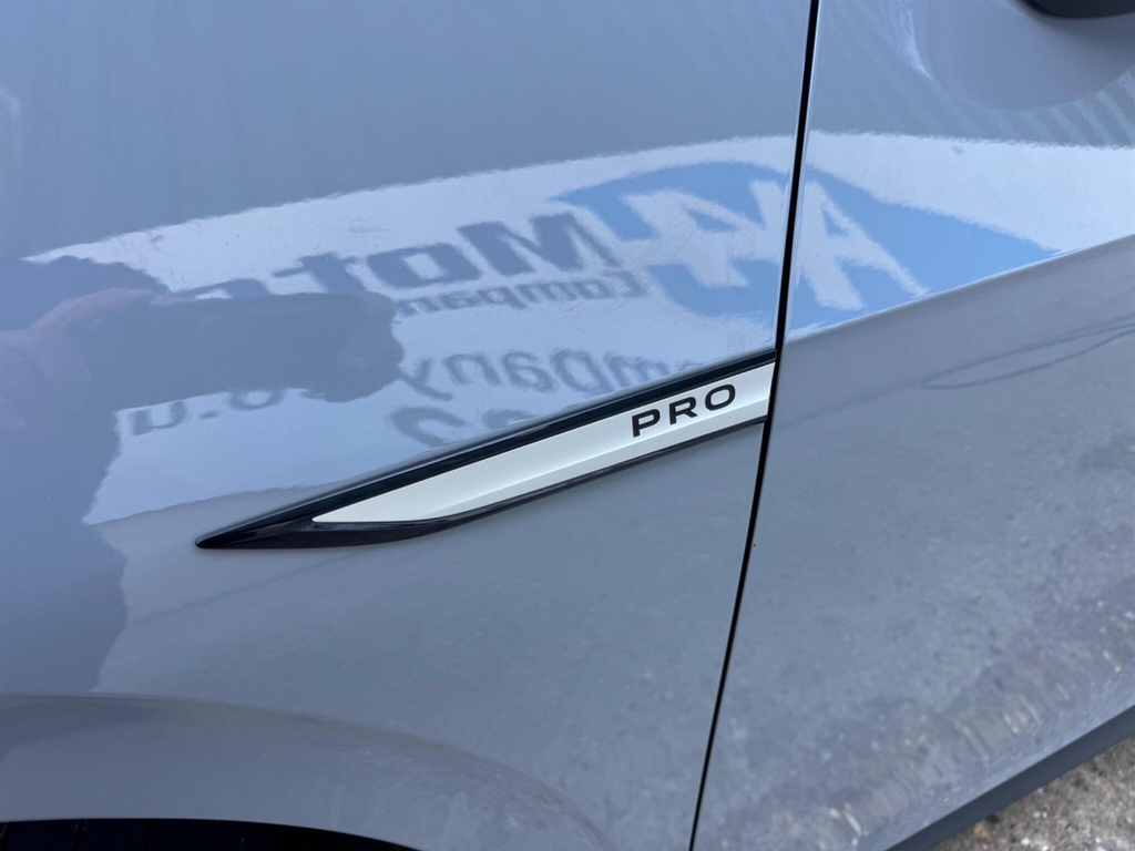 Volkswagen ID.3 Family 58Kwh Pro 145Ps 18 East White #40